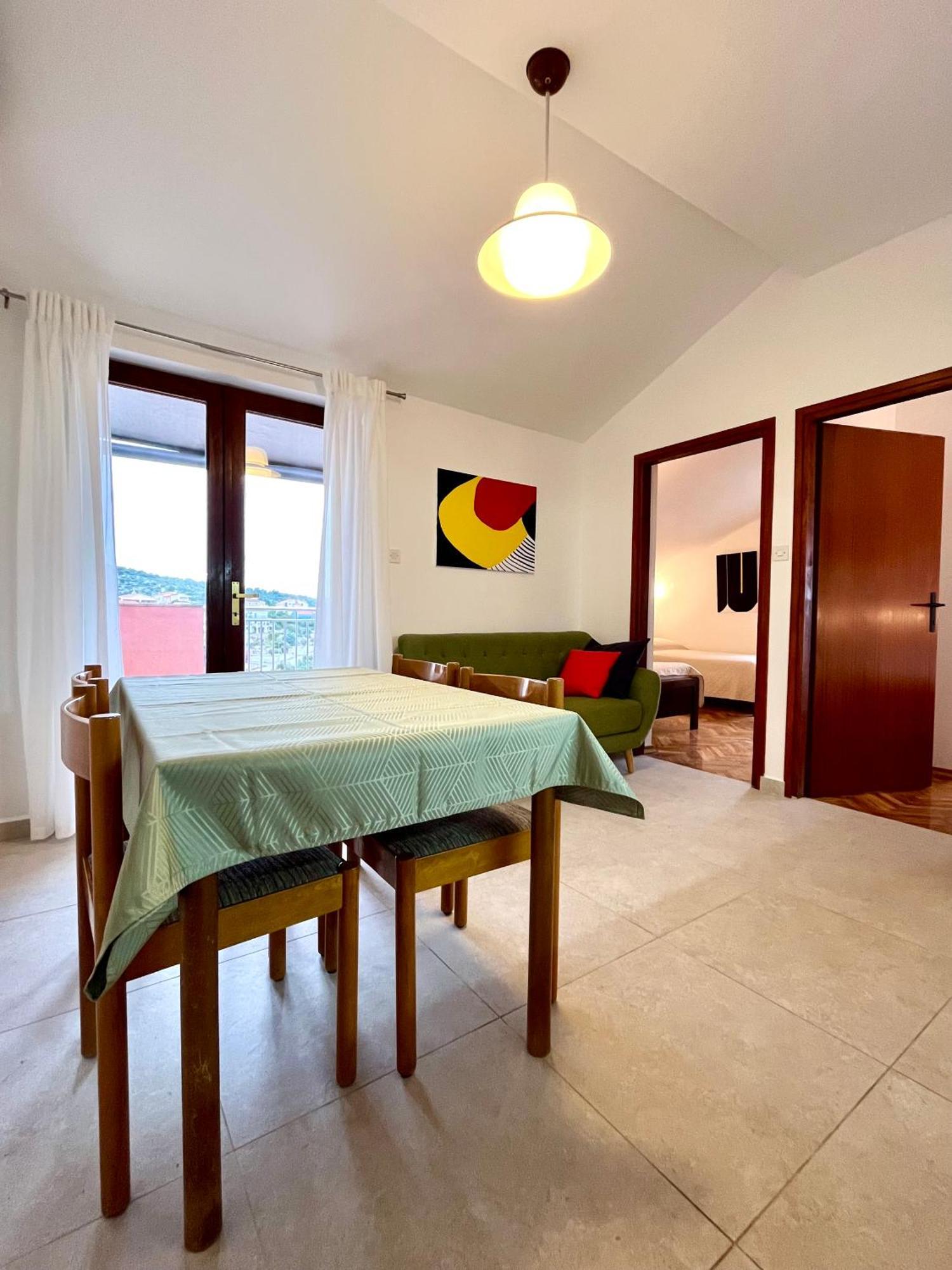 Apartments Martina Primosten Bagian luar foto