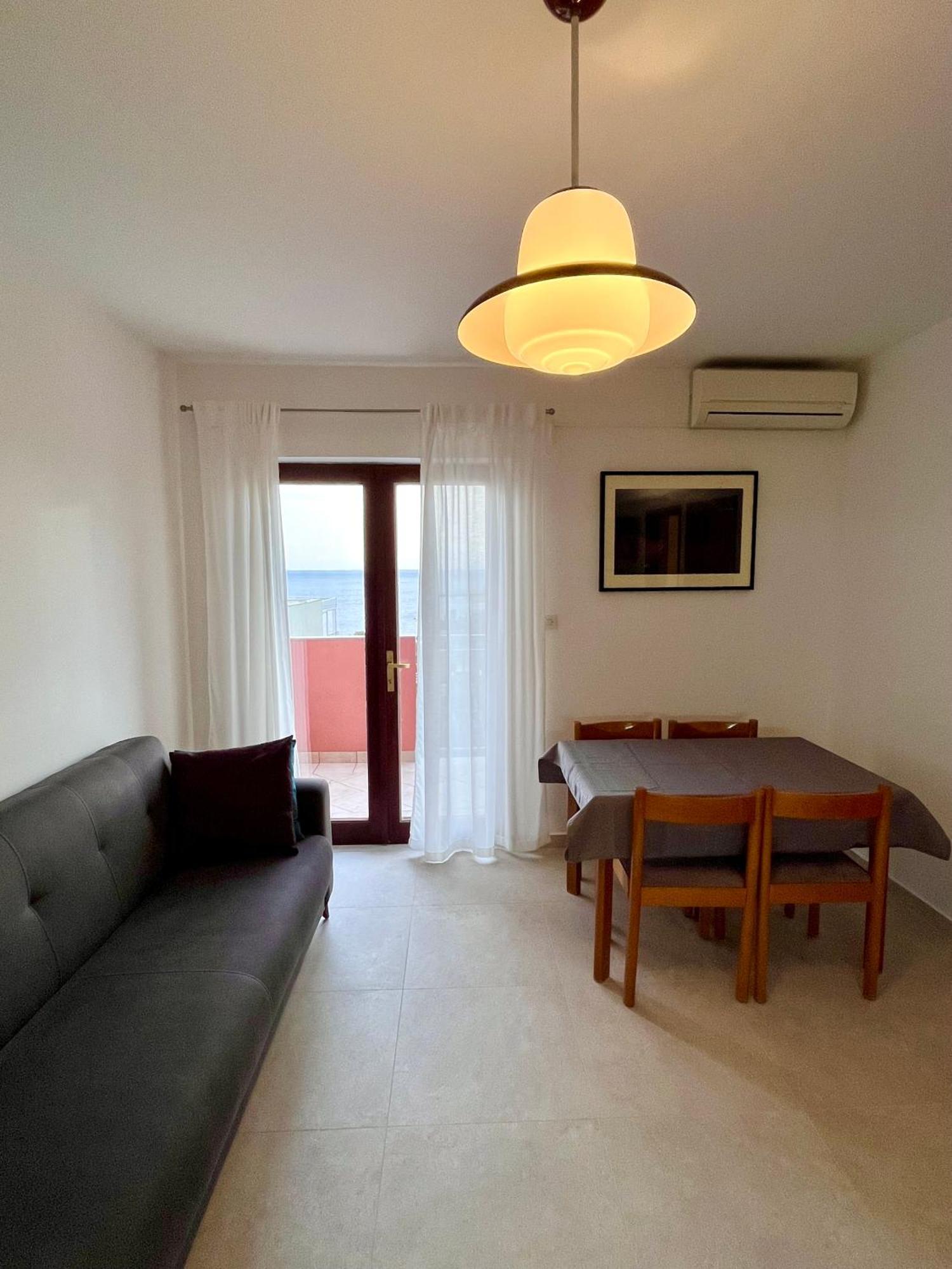 Apartments Martina Primosten Bagian luar foto
