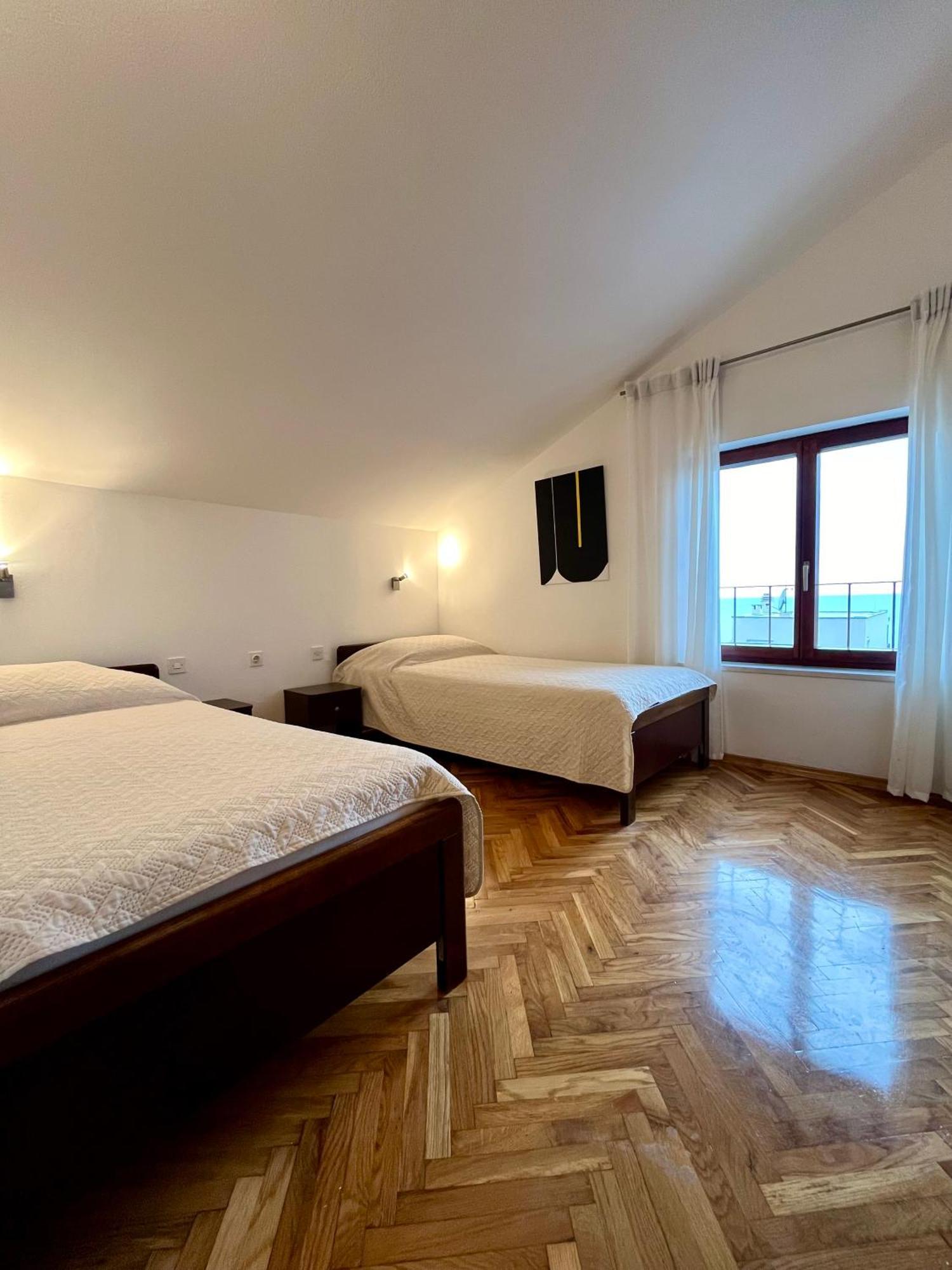 Apartments Martina Primosten Bagian luar foto