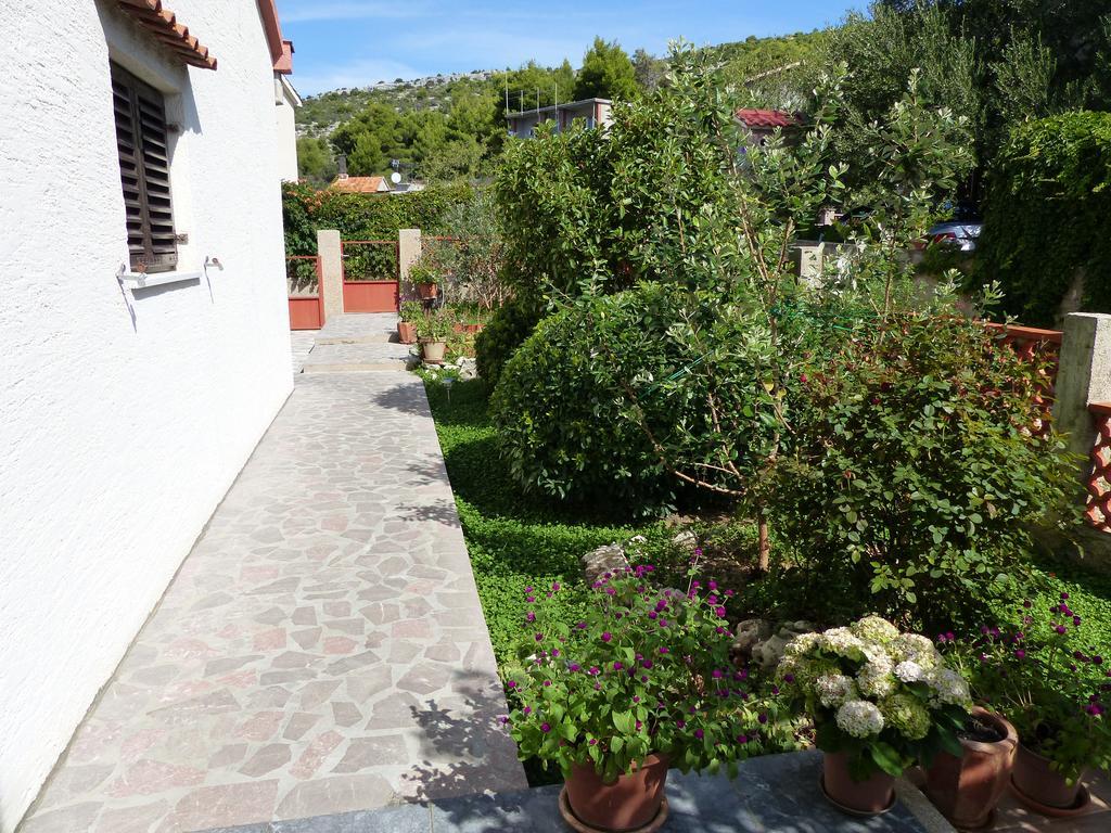 Apartments Martina Primosten Bagian luar foto