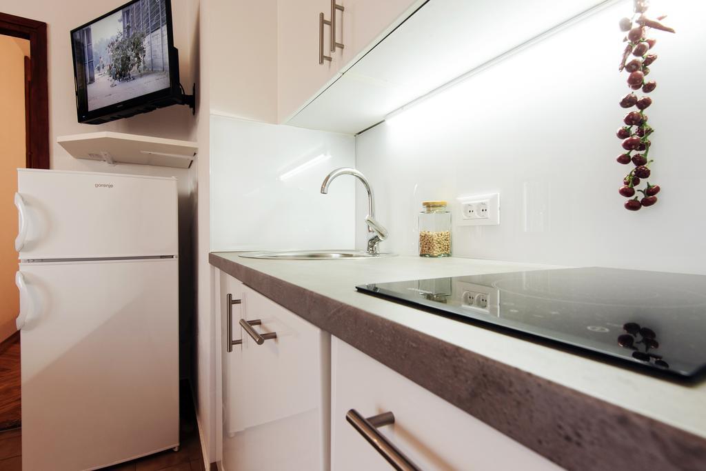 Apartments Martina Primosten Bagian luar foto