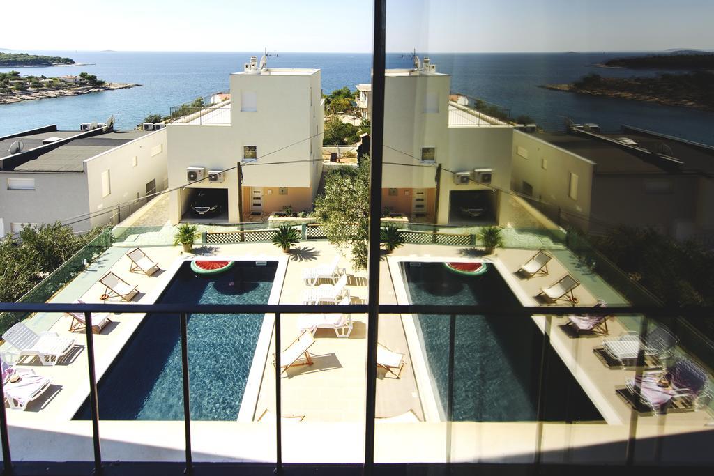 Apartments Martina Primosten Bagian luar foto