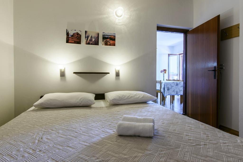 Apartments Martina Primosten Bagian luar foto