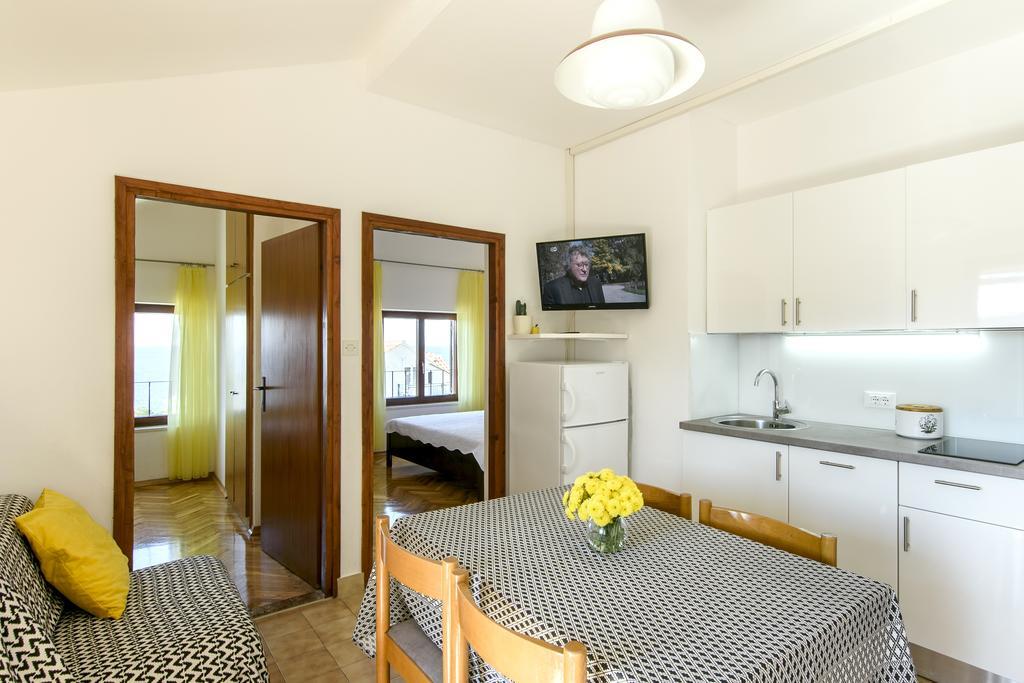 Apartments Martina Primosten Bagian luar foto