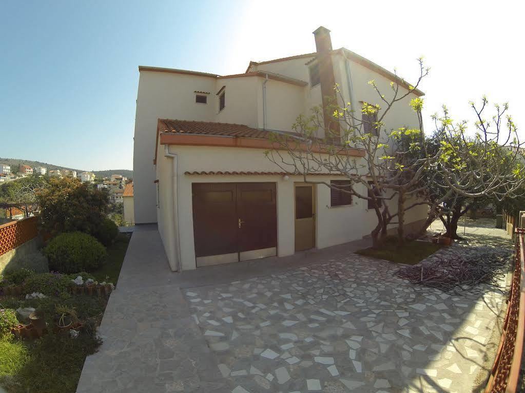 Apartments Martina Primosten Bagian luar foto